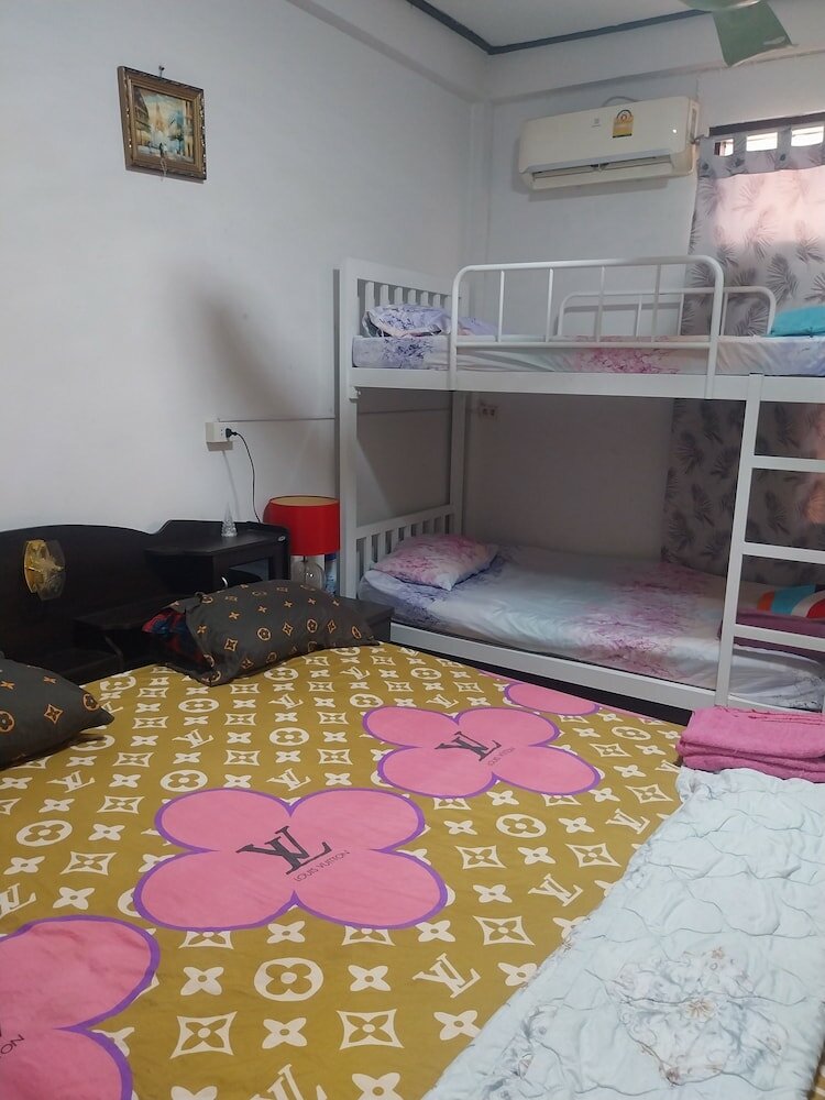 Фото Danee Hostel