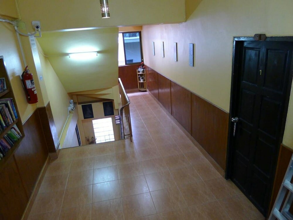 Фото Metro Apartments