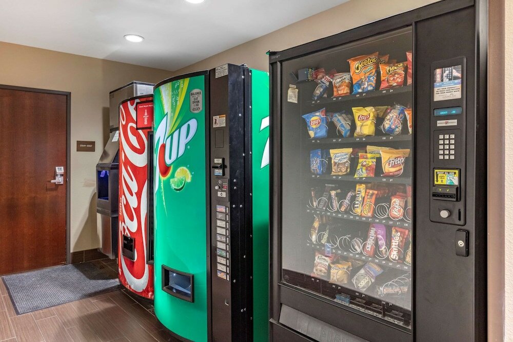 Фото Comfort Inn & Suites