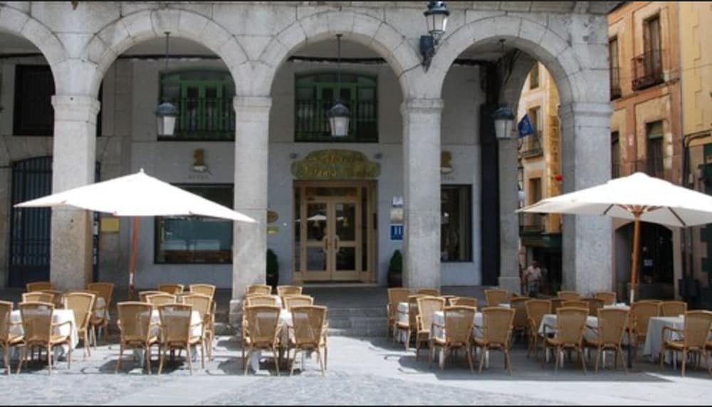 Фото Hotel Infanta Isabel