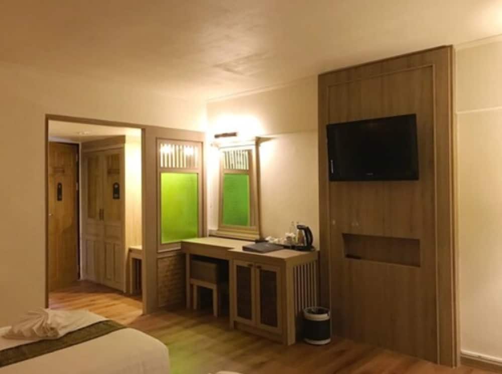 Фото Nak Nakara Hotel