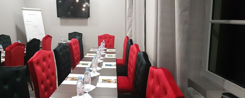 Фото Hôtel Victoria Lyon Perrache Confluence