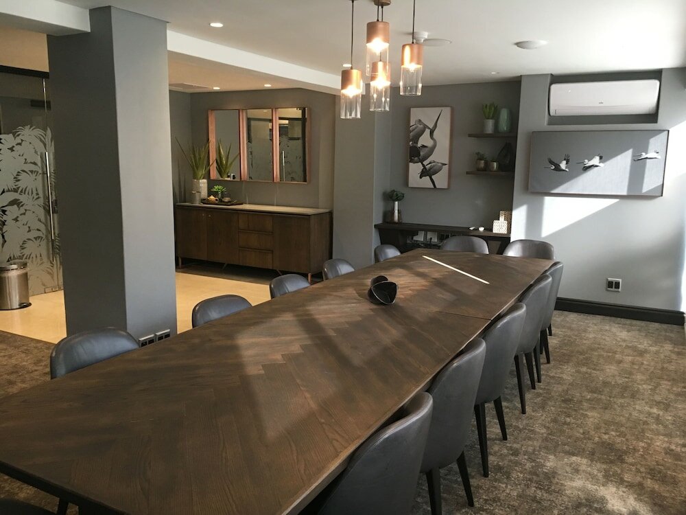 Фото Belaire Suites Hotel