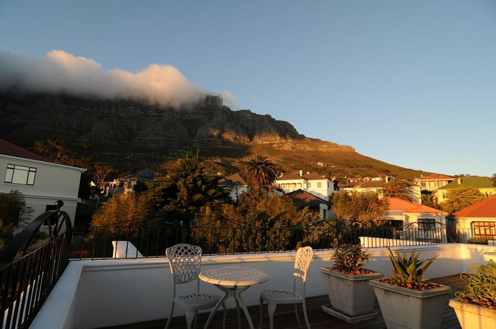 Фото Abbey Manor Luxury Guesthouse