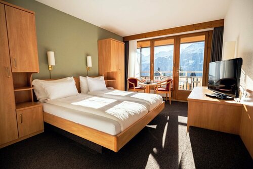 Внешний вид отеля Hotel Jungfraublick Wengen в Лаутербруннене, фото 2