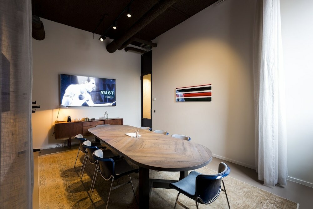 Фото Yust Antwerp