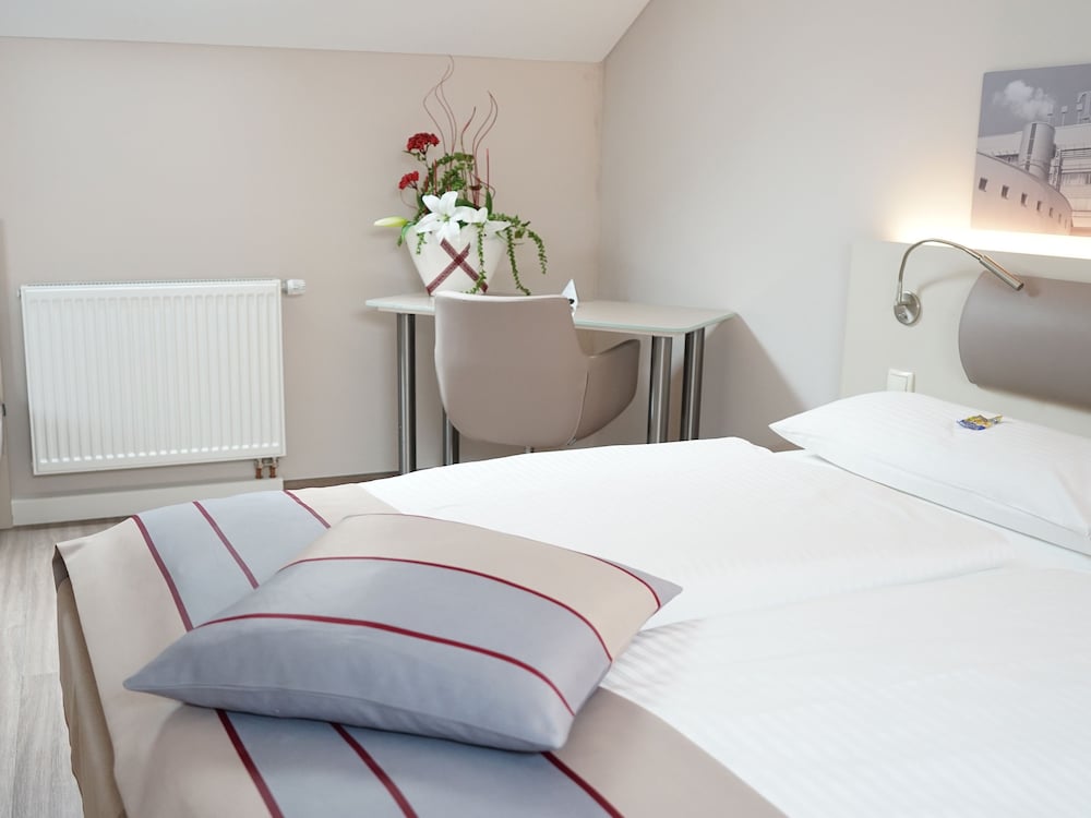 Фото Hotel Bonn City