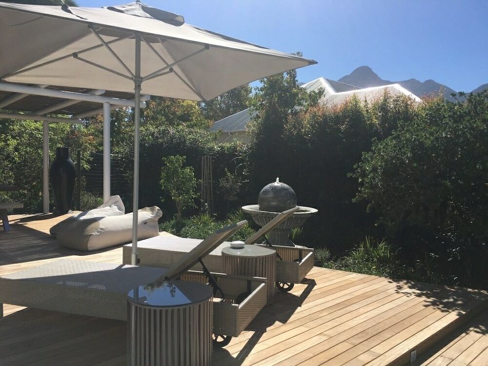 Фото No. 10 Caledon Street Guest House