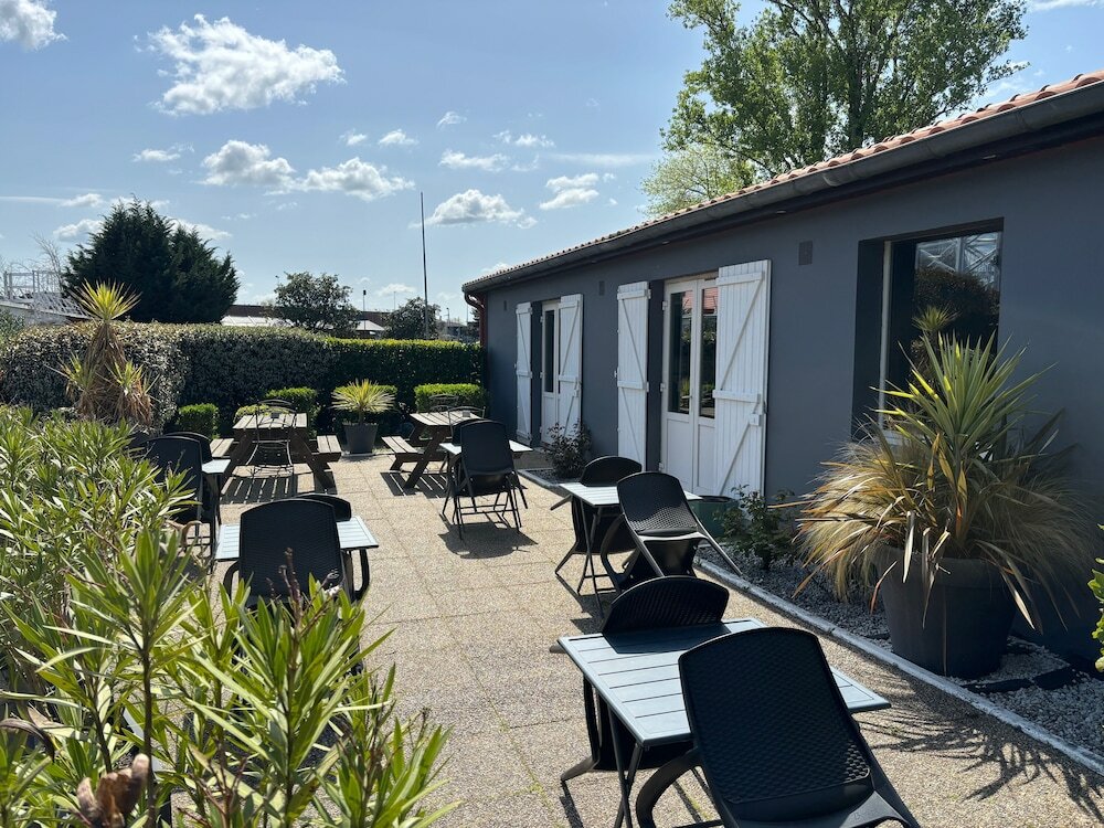 Фото Kyriad Bordeaux- Lormont