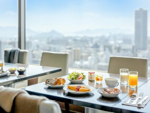 Внешний вид отеля Mitsui Garden Hotel Hiroshima в Хиросиме, фото 5