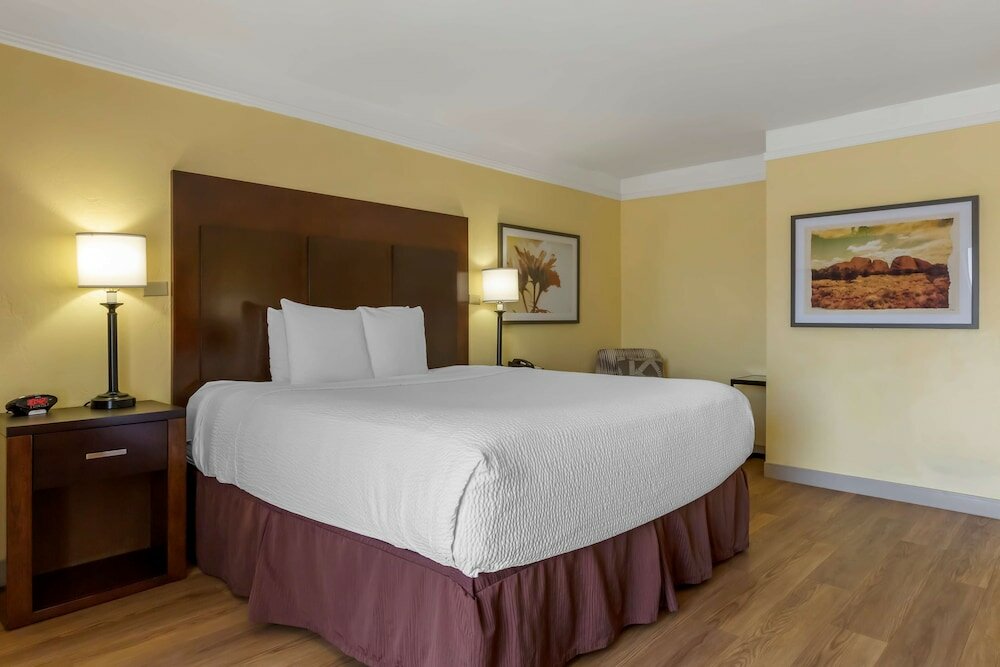 Фото Best Western Phoenix Goodyear Inn