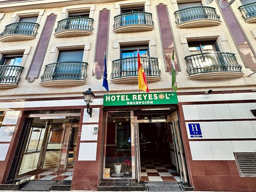 Фото Hotel Reyesol
