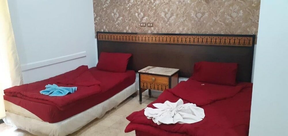 Фото Oasis Hotel