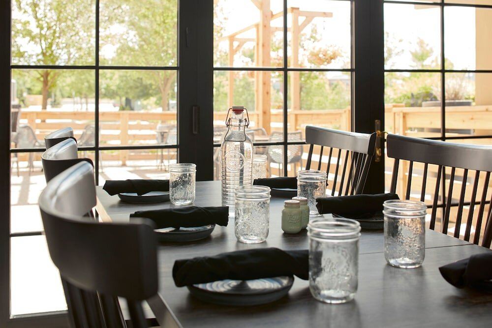 Фото Delta Hotels by Marriott Guelph Conference Centre