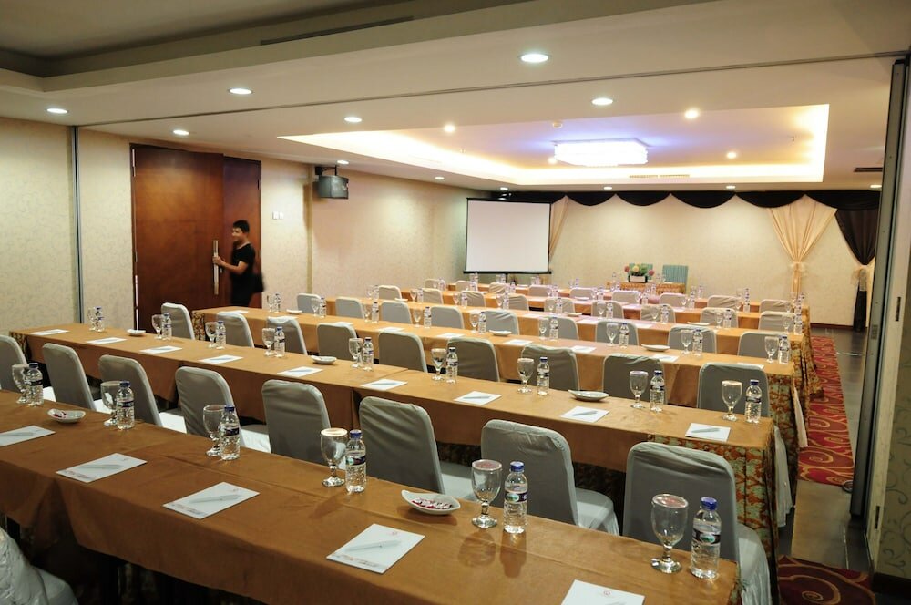 Фото Asialink Premier Karawang