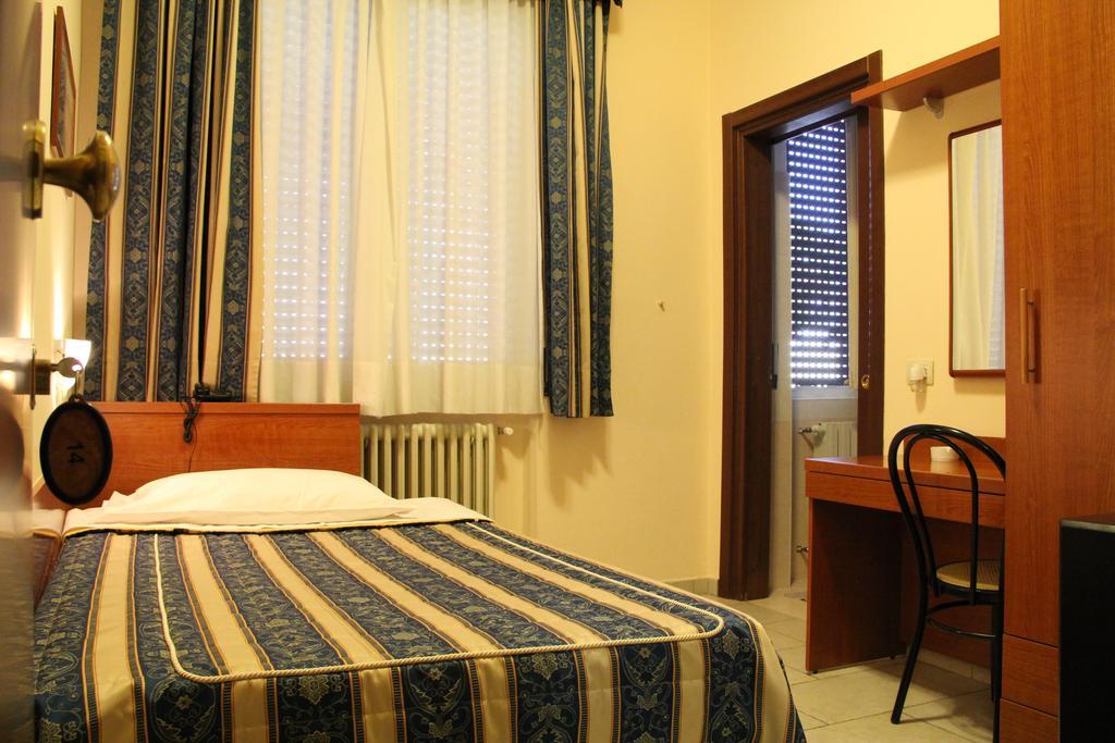 Фото Hotel Alessander