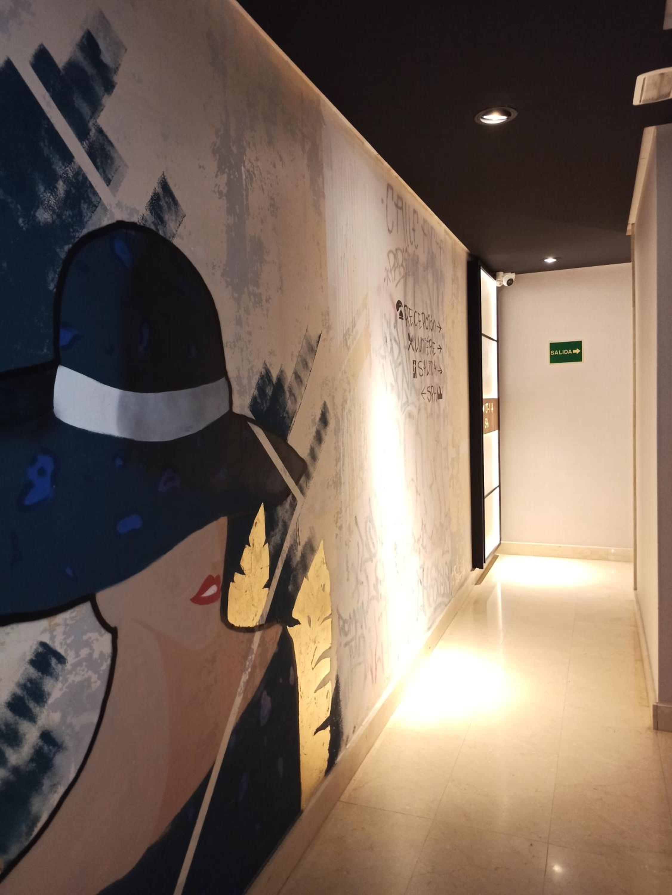Фото Hotel SPA Paris