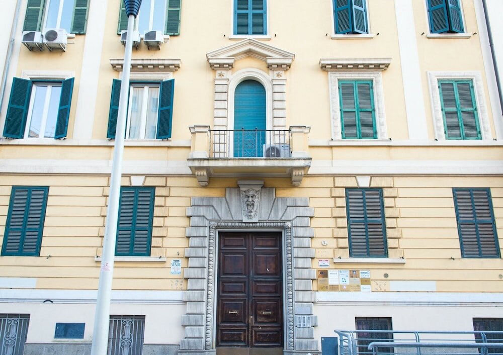 Фото The Right Place