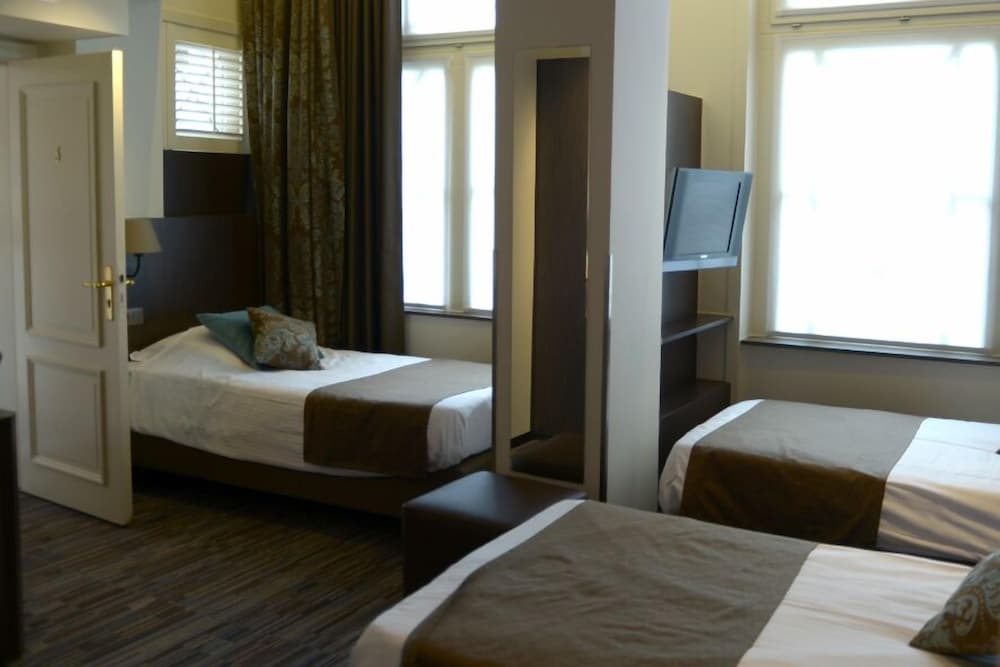 Фото Golden Tree Hotel