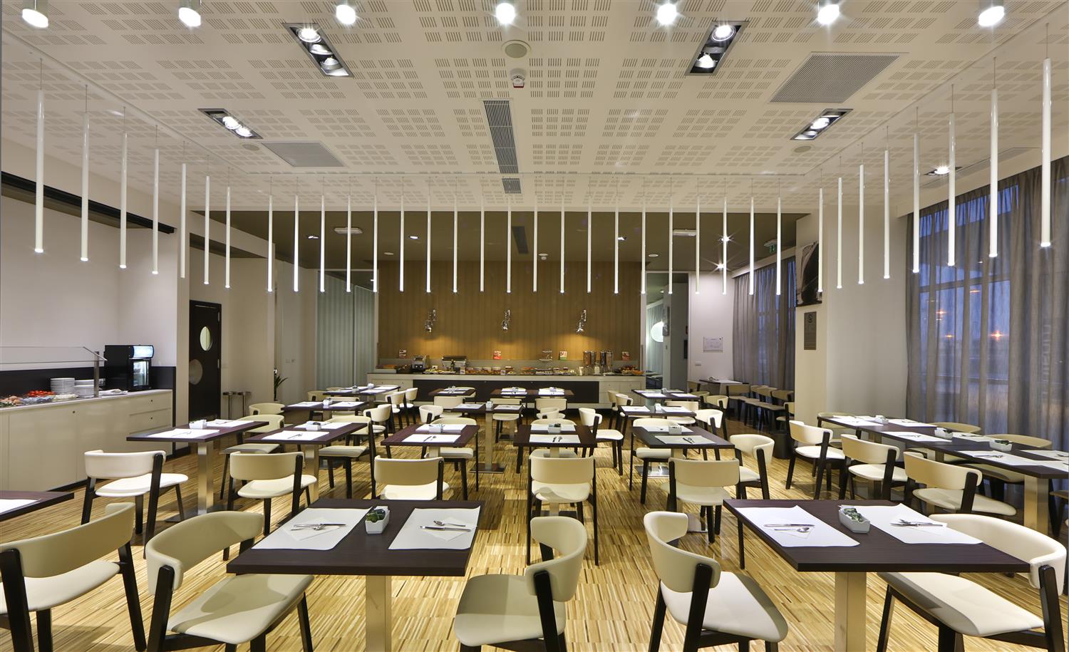 Фото Best Western Premier Chc Airport