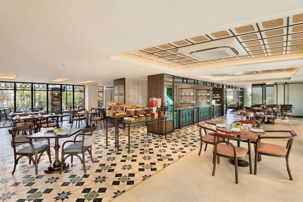 Фото Four Points by Sheraton Dehradun