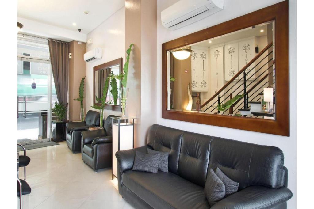 Фото Townhouse Oak Avitel Hotel