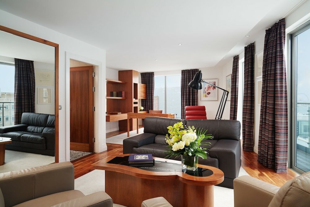 Фото Hard Days Night Hotel