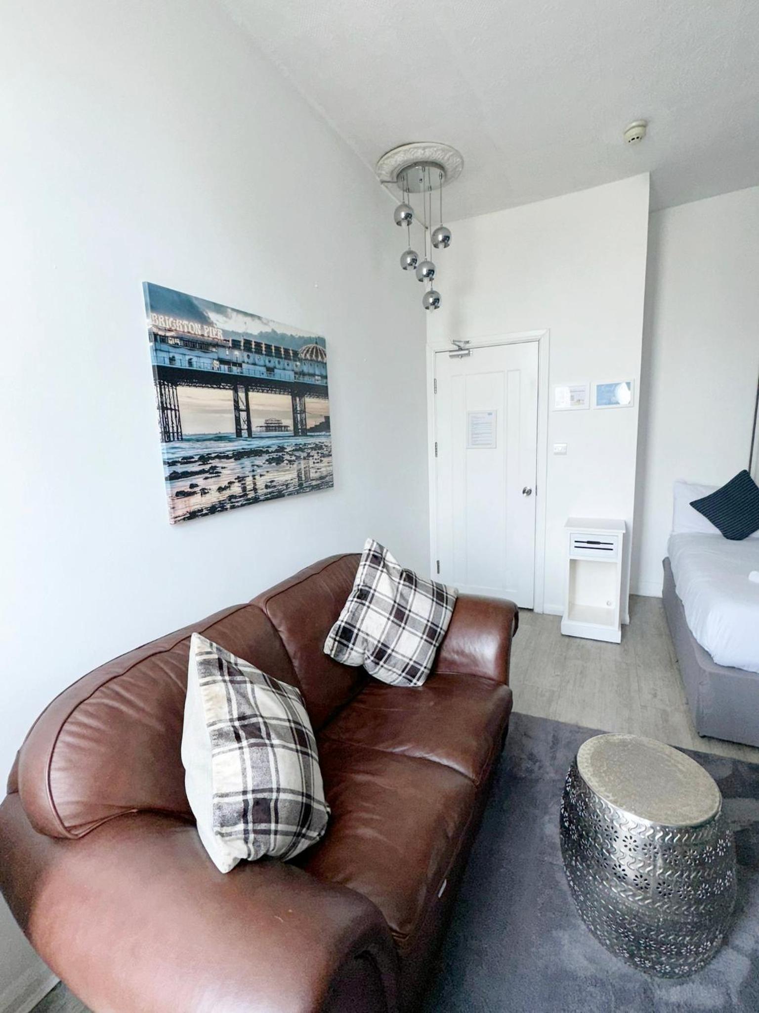 Фото Kipps Brighton Hostel