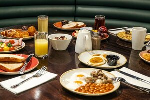 Гостиница The Westminster London, Curio Collection by Hilton