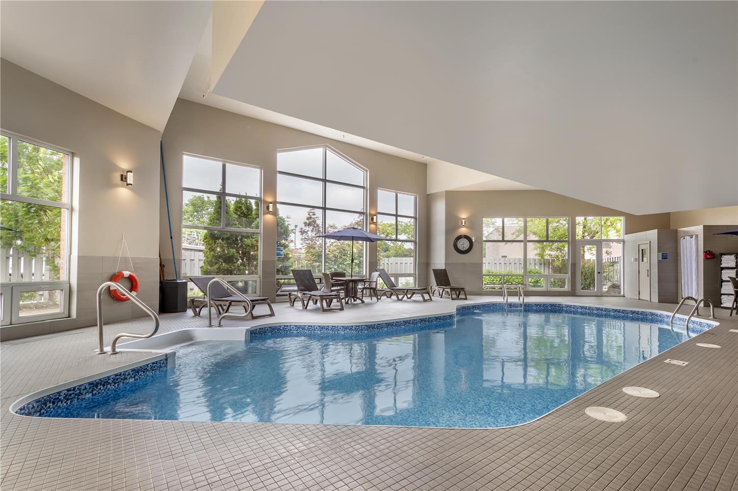 Фото Best Western Hotel Brossard