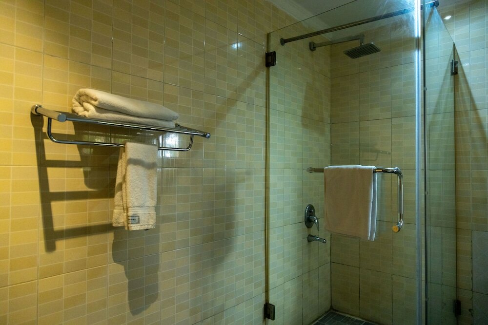 Фото The Country Inn Hotel