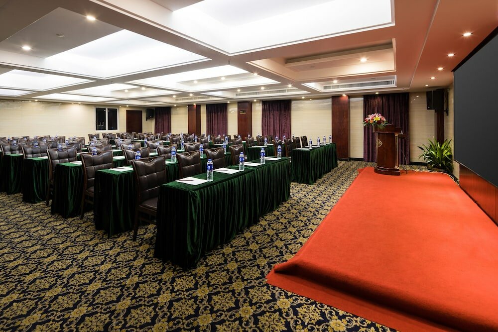 Фото Guangzhou Gorgeous Hotel