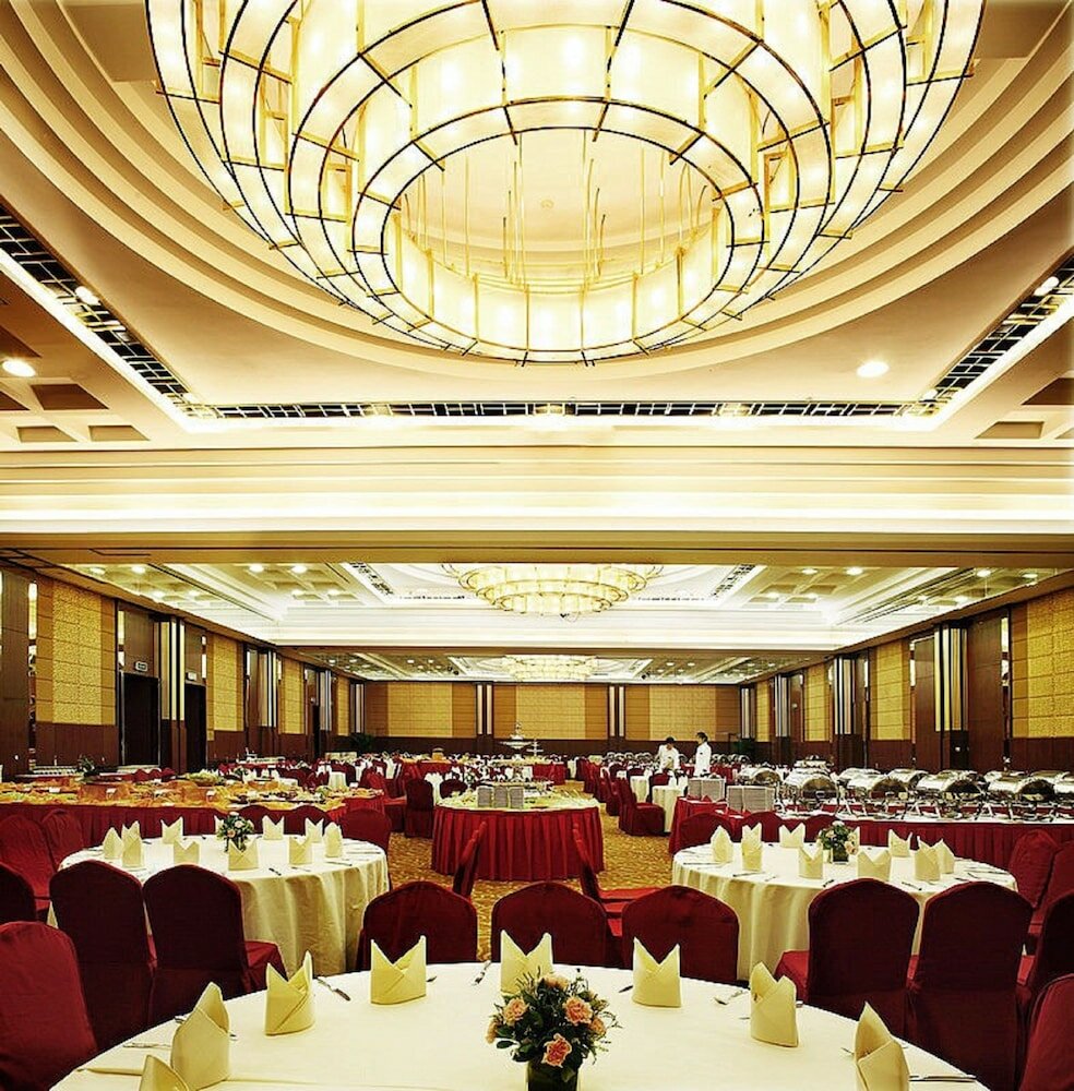 Фото Beijing International Hotel