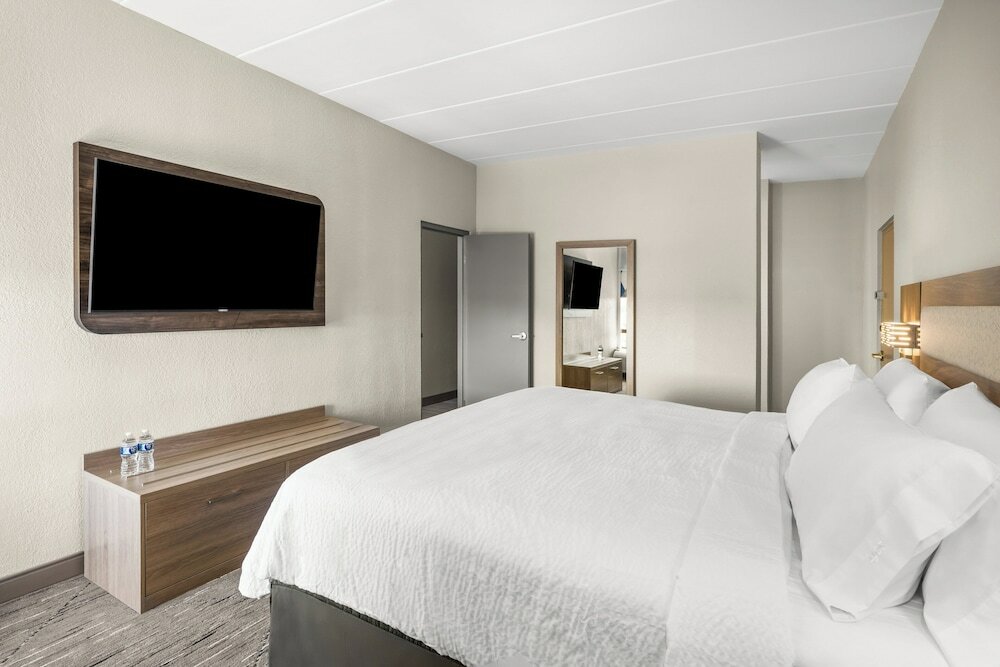 Фото Holiday Inn Express Boston North Woburn by Ihg