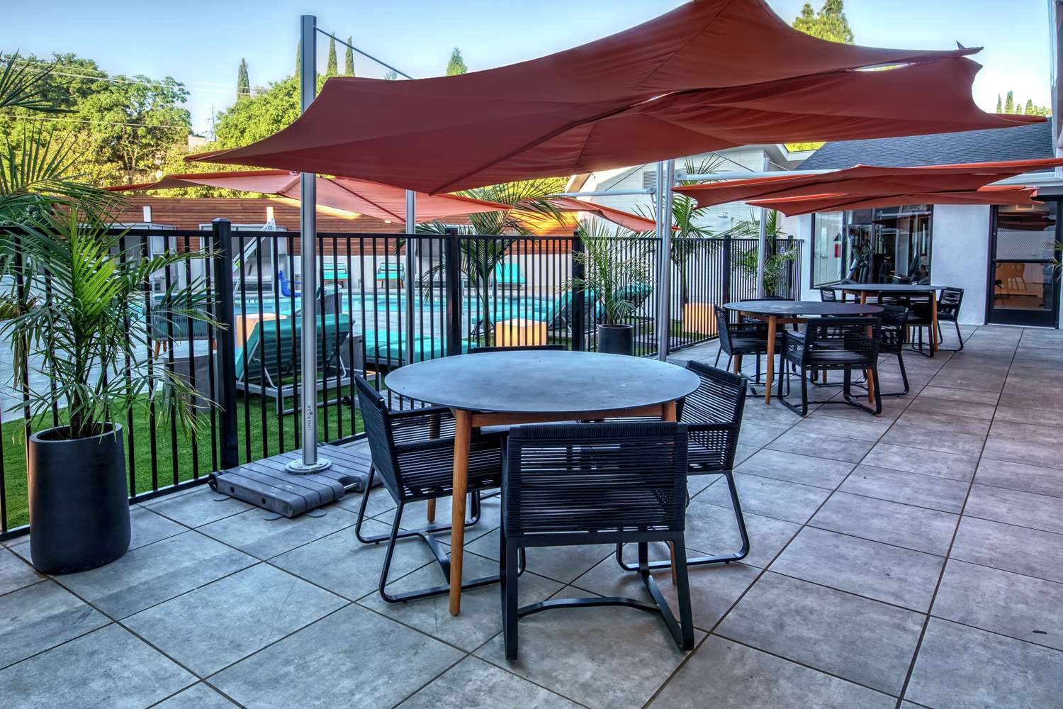 Фото Hampton Inn Vallejo