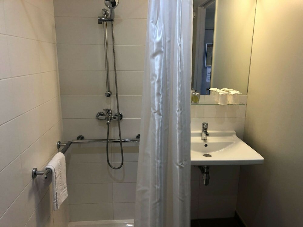 Фото Hotel Kyriad Orly Aéroport Athis Mons