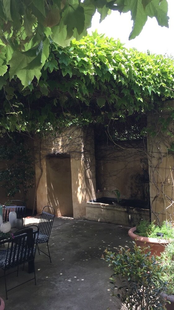 Фото Auberge Burgundy Guest House