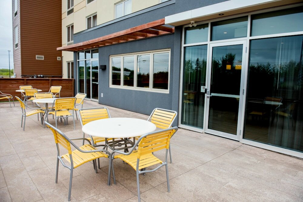 Фото Fairfield Inn & Suites by Marriott Moncton