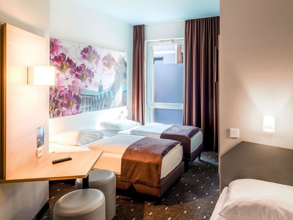 Фото B&b Hotel Hildesheim