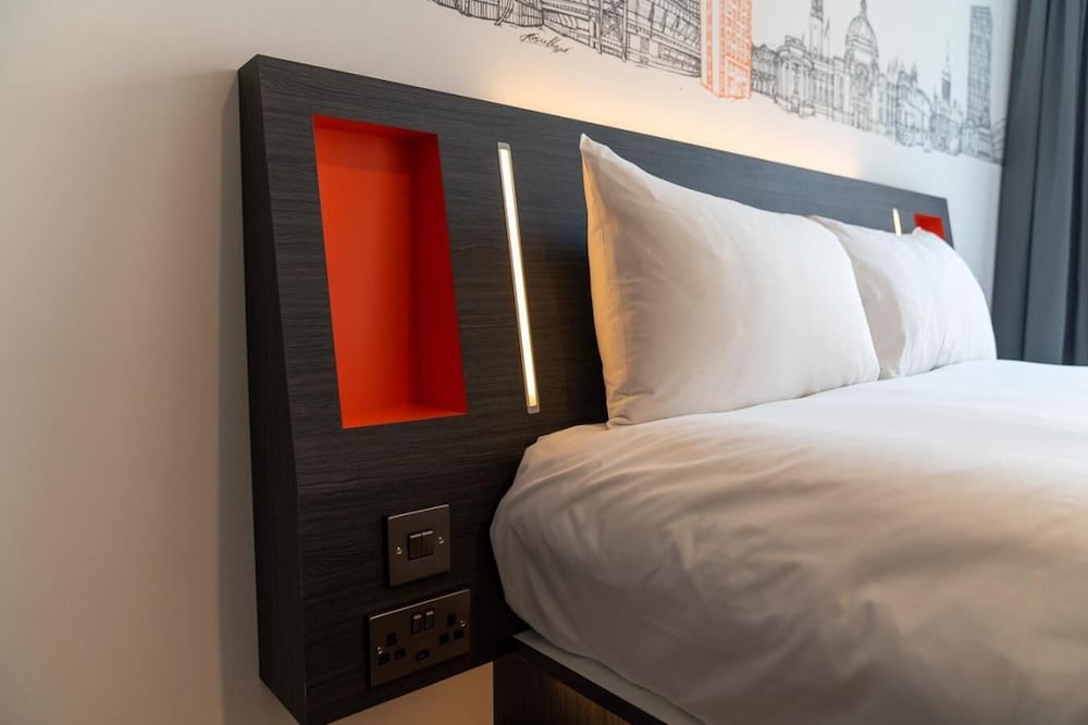 Фото EasyHotel Cardiff