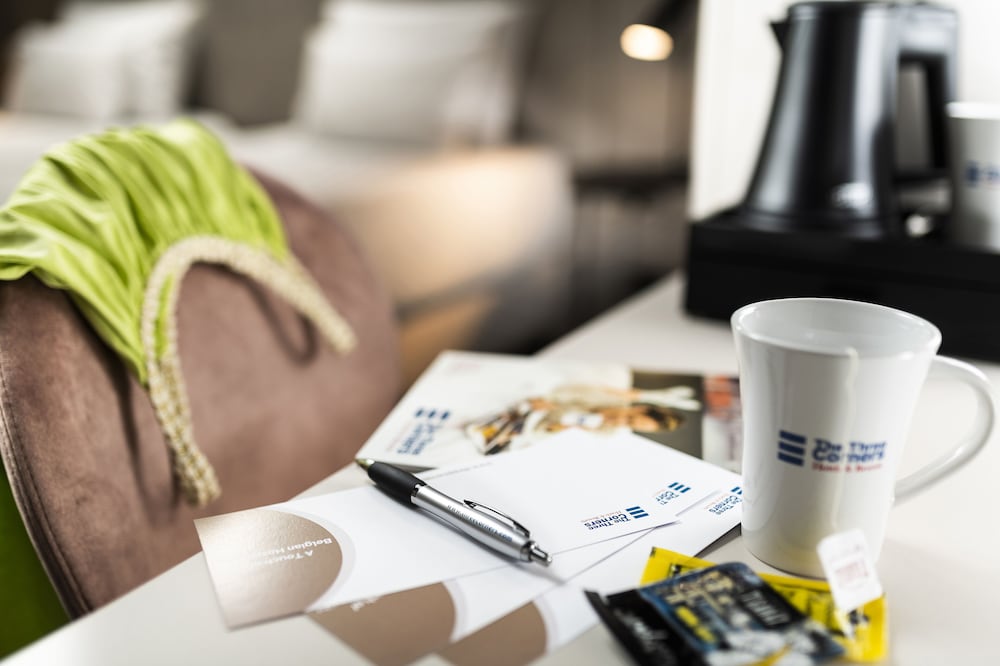 Фото Three Corners Downtown Hotel