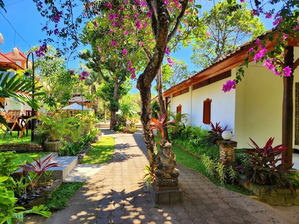 Фото Swastika Bungalows