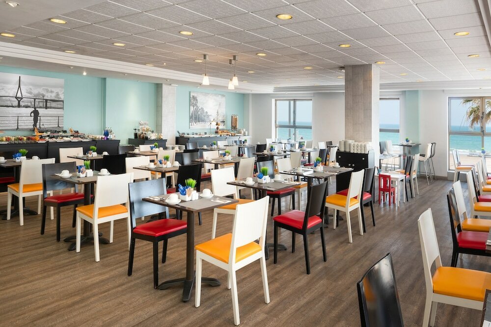 Фото Hotel Cádiz Paseo del Mar Affiliated by Meliá