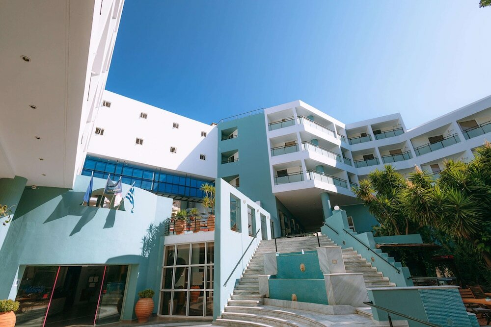 Фото Santa Marina Unique Hotel