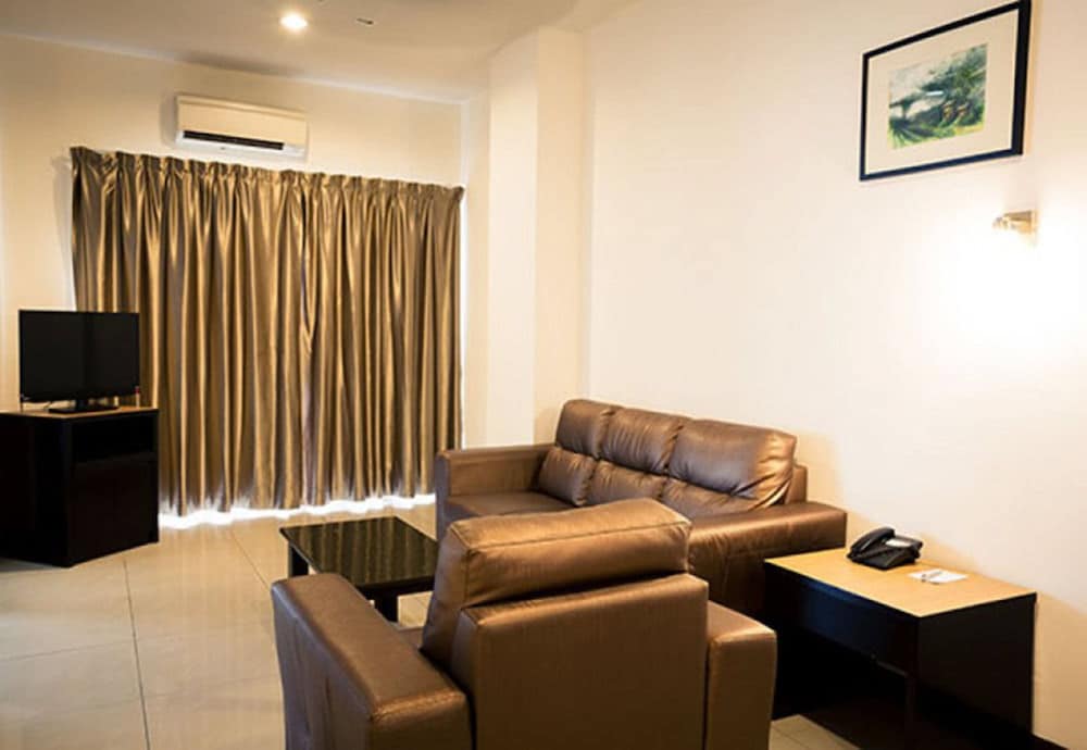 Фото Tower Regency Hotel & Apartments