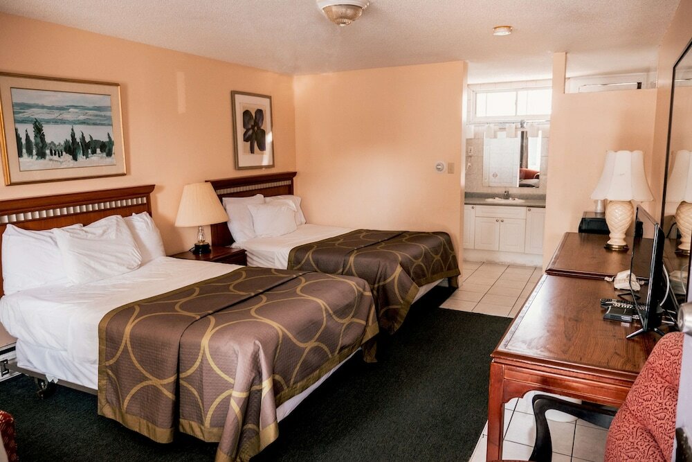 Фото Knights Inn Burlington, On