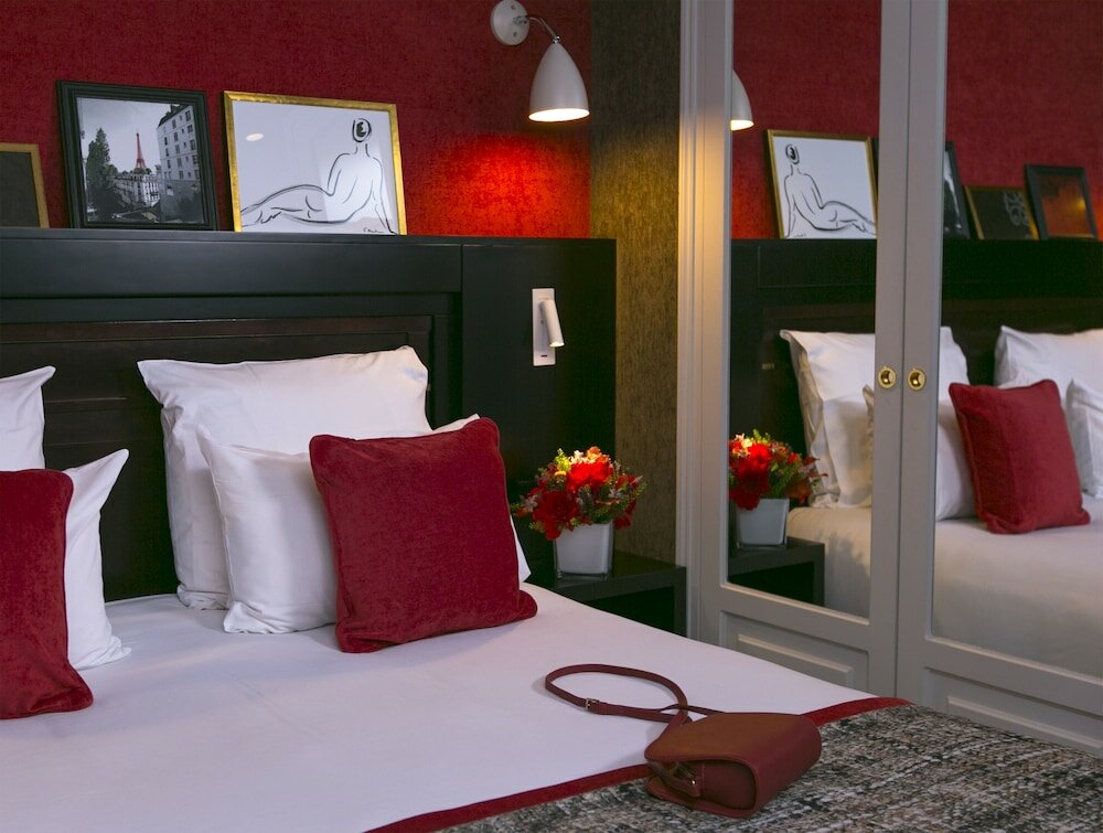 Фото The Hôtel de Neuville - Arc de Triomphe