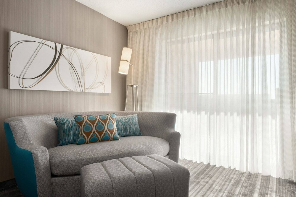 Фото Courtyard by Marriott Chicago Bloomingdale