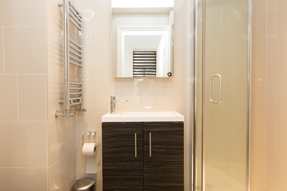 Фото Charlotte Street Apartments by Allô Housing