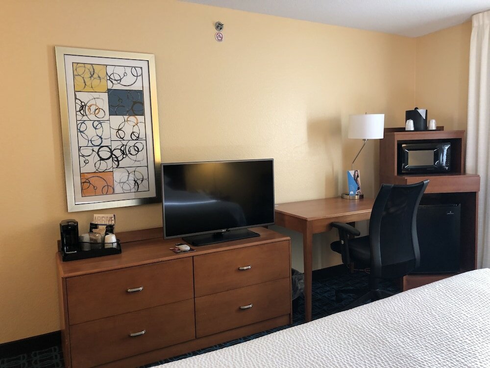 Фото Fairfield Inn by Marriott Kansas City Airport